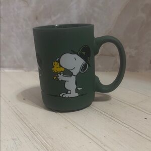 Peanuts:Saint Patrick Green Mug with Snoopy and Woodstock celebrating their 🍀